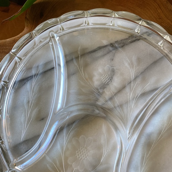 Vintage W.J. Hughes 10.25” Cornflower Etched Scalloped Divided Relish Platter - Picture 10 of 11